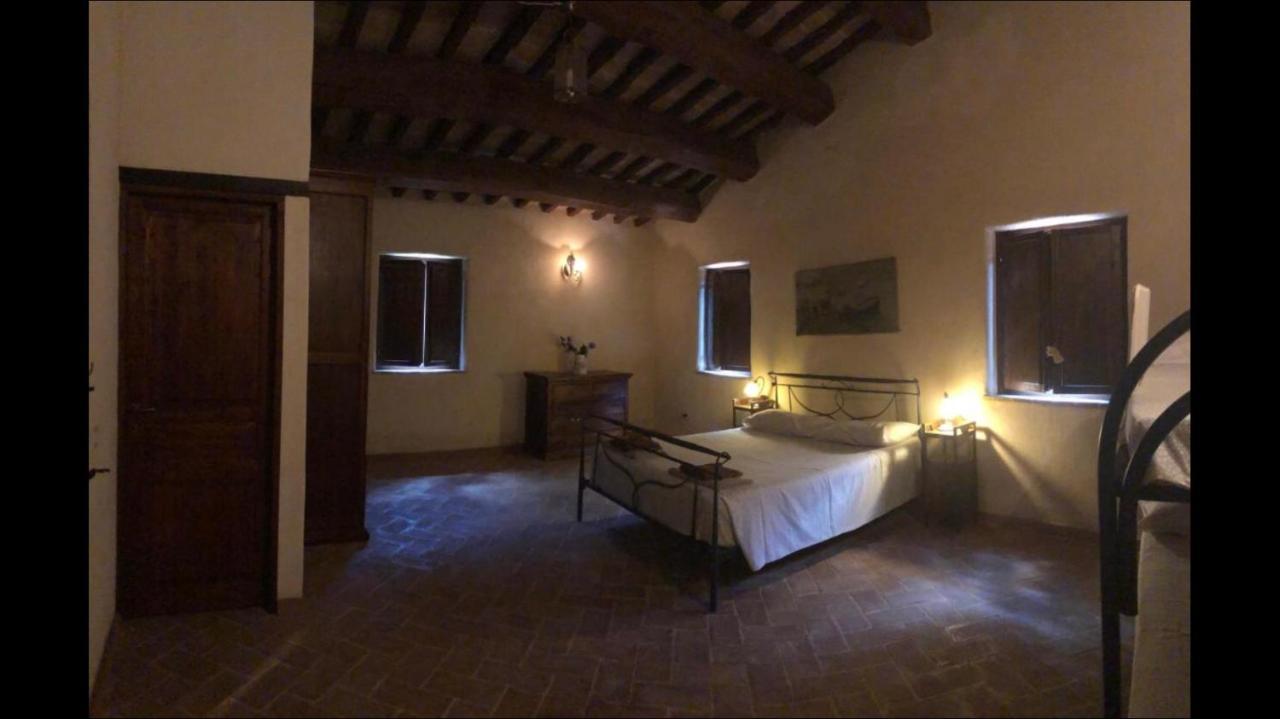 Agriturismo Il Covo Del Solengo Valtopina Eksteriør bilde