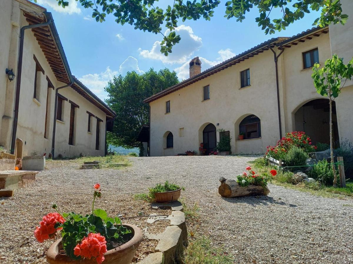 Agriturismo Il Covo Del Solengo Valtopina Eksteriør bilde