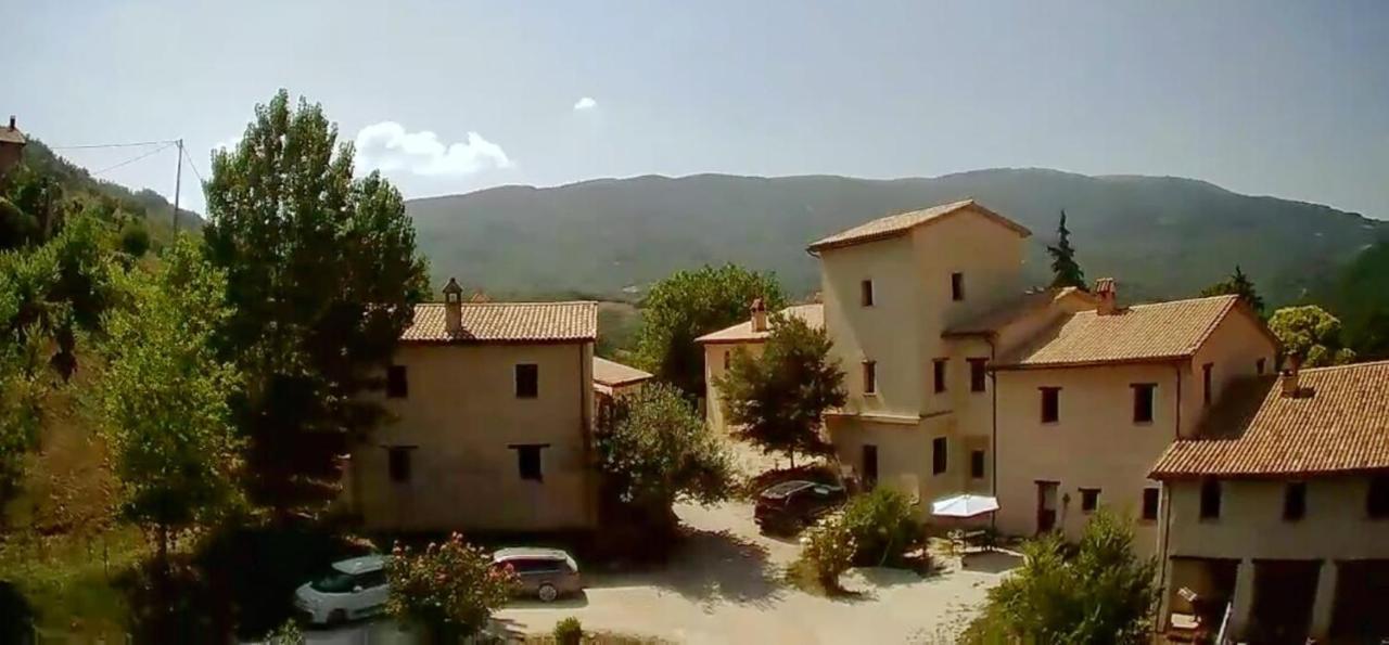 Agriturismo Il Covo Del Solengo Valtopina Eksteriør bilde