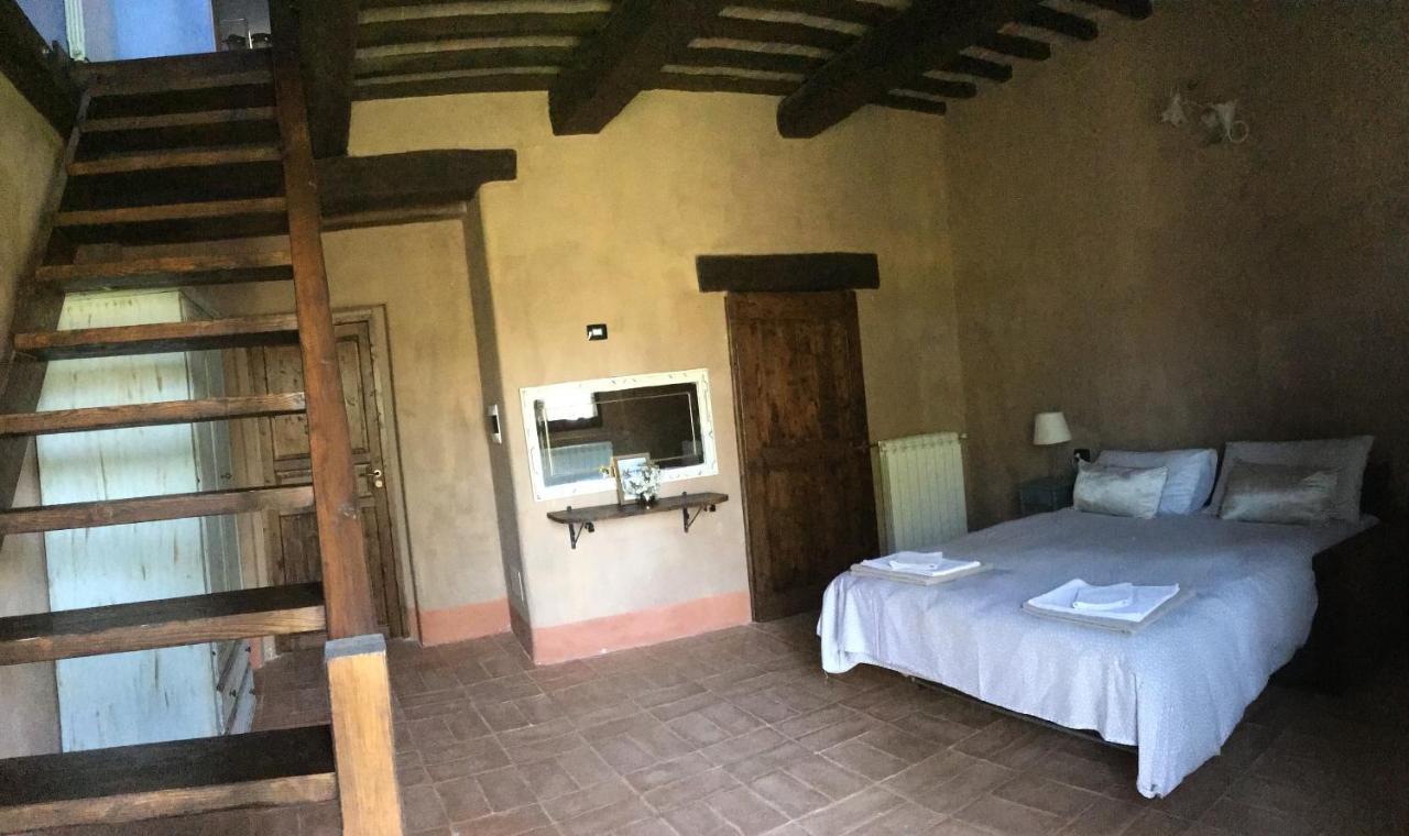 Agriturismo Il Covo Del Solengo Valtopina Eksteriør bilde