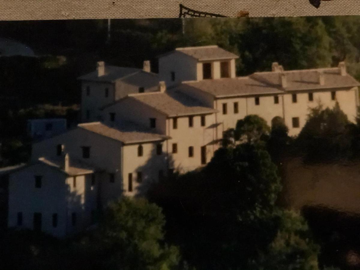 Agriturismo Il Covo Del Solengo Valtopina Eksteriør bilde