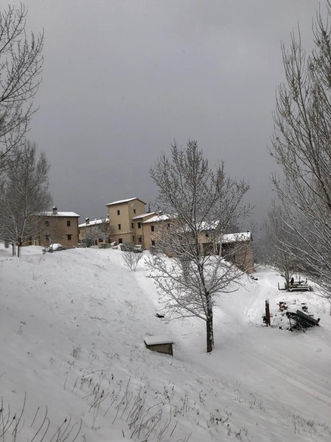 Agriturismo Il Covo Del Solengo Valtopina Eksteriør bilde