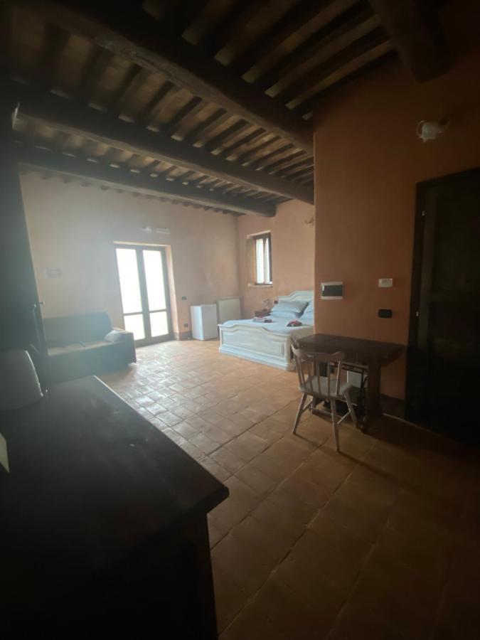 Agriturismo Il Covo Del Solengo Valtopina Eksteriør bilde